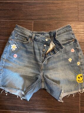 Old Navy Blue Denim Shorts with Embroidered Flowers & Sun